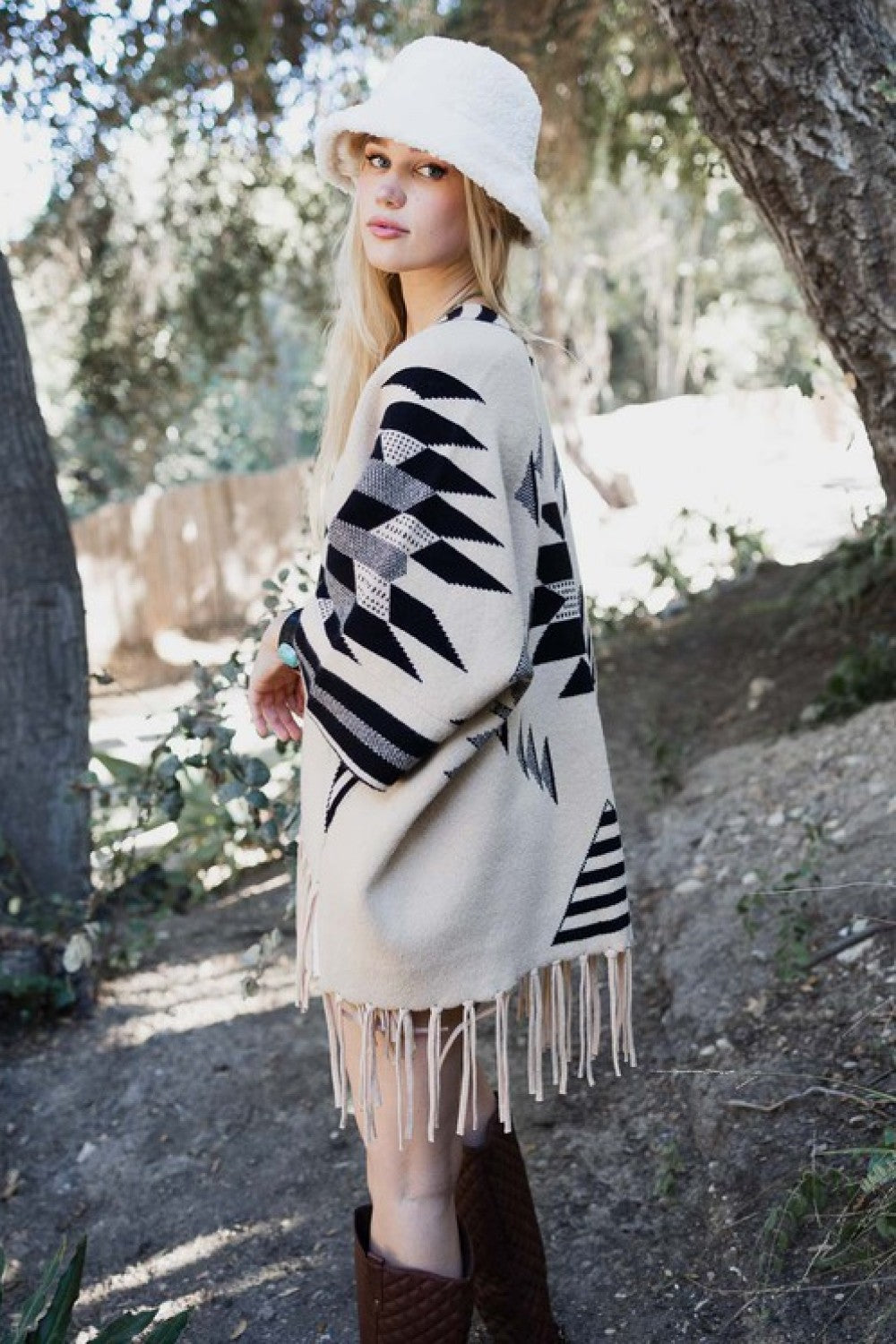 Chic Geometric Print Cardigan